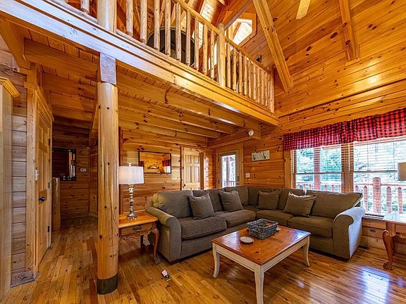 3rd image of 1659 Mountain Lodge Way