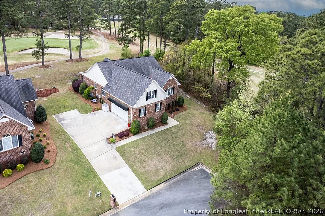 4 bed, 3.0 bath, 2601 sqft, $2,600 — Photo 3