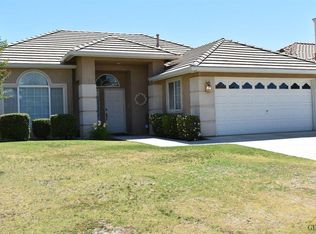 11013 Mirage Dr, Bakersfield, CA 93311