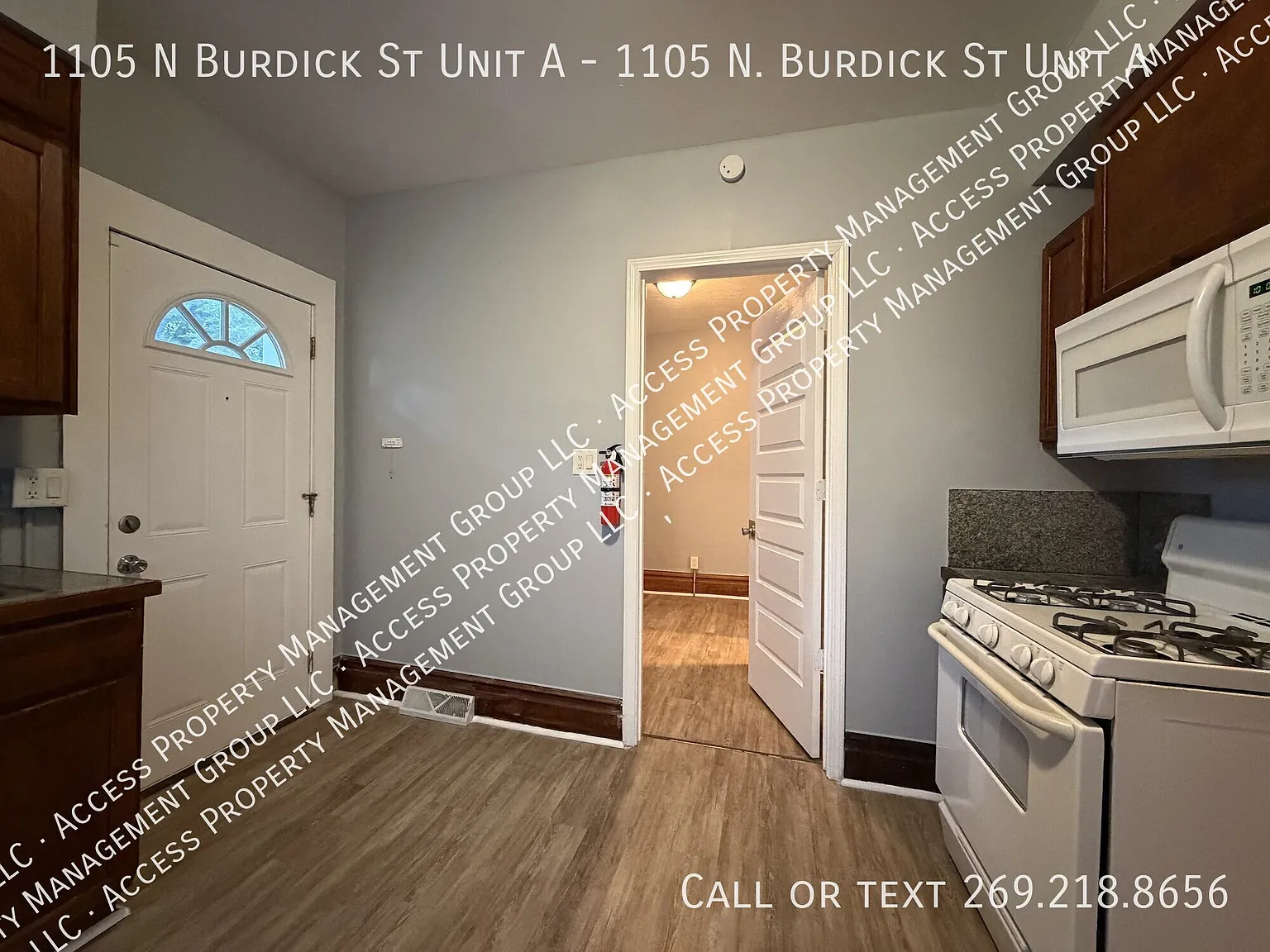 Updated 2 bedroom apartment downtown Kalamazoo — Photo 1