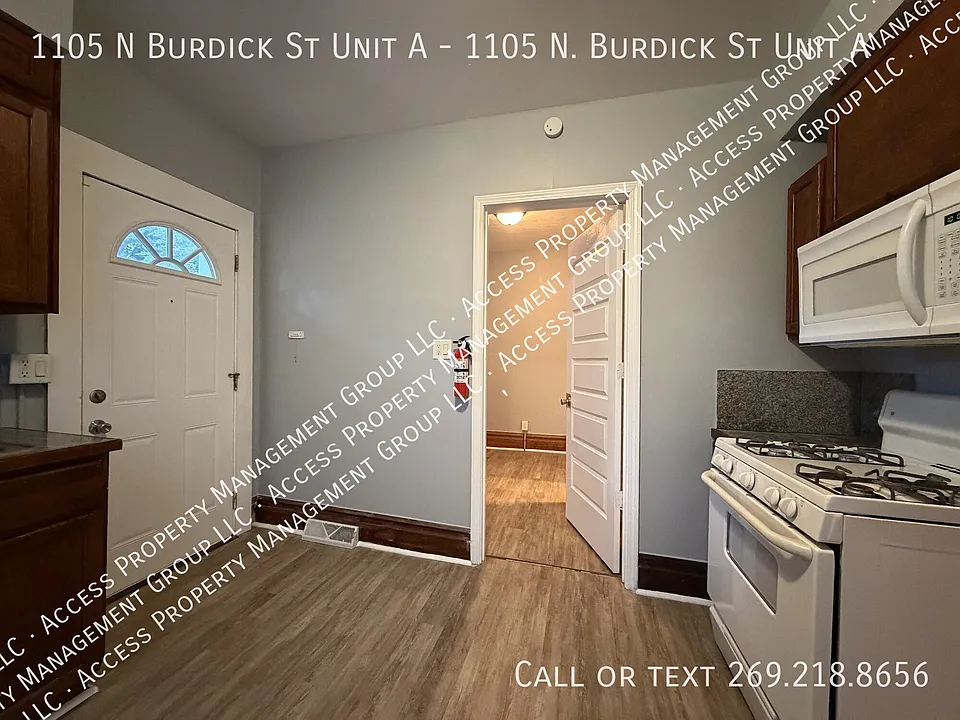 1105 N Burdick St #A-U