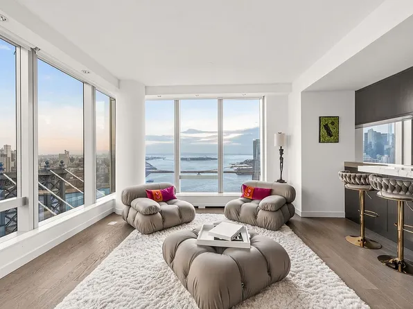 1 Manhattan Sq #36C, New York, NY 10002