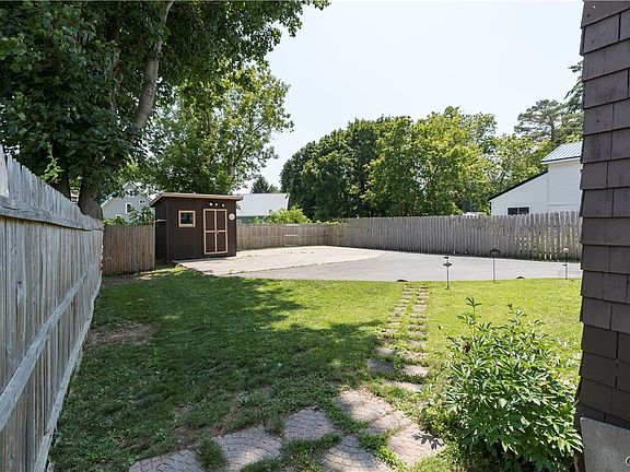 5th image of 1158 Gill St
