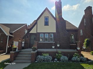 2239 22nd St, Wyandotte, MI 48192