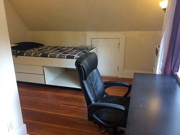 3rd image of 2669 Le Conte Ave #2e7b58bf1