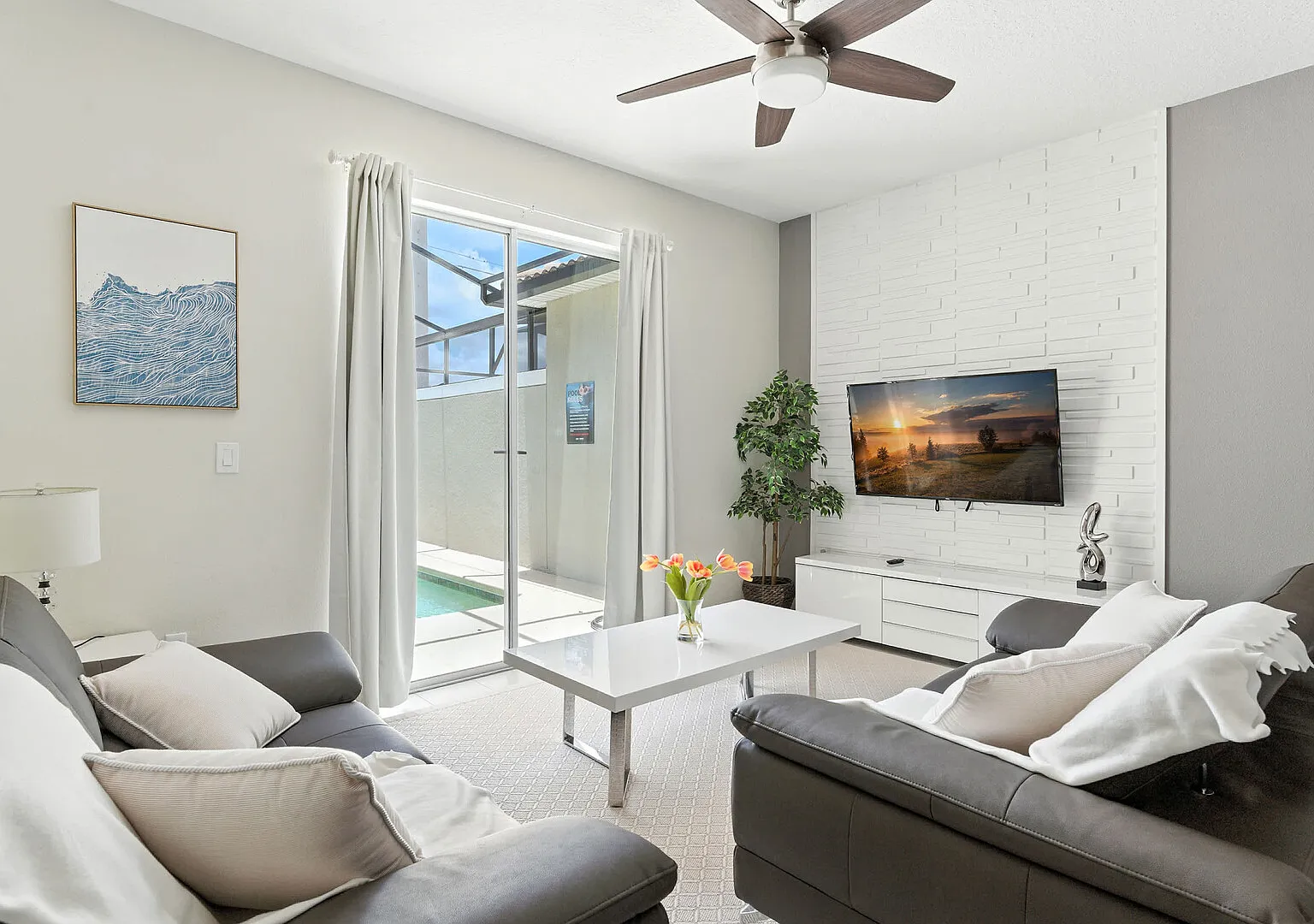 Relax Near Disney, 4BR Home with Pool — Photo 1