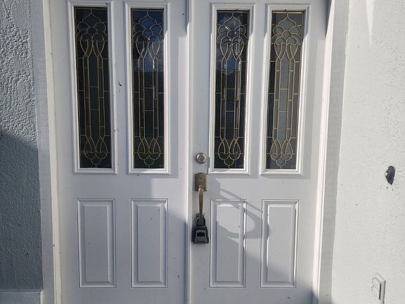 5th image of 12208 Bronson Way