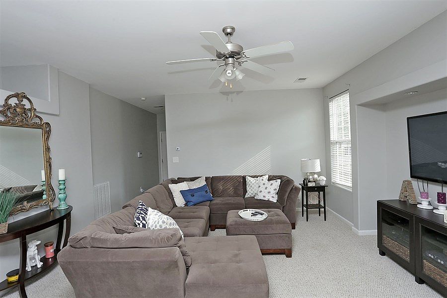 2nd image of 3056 Prichard Dr
