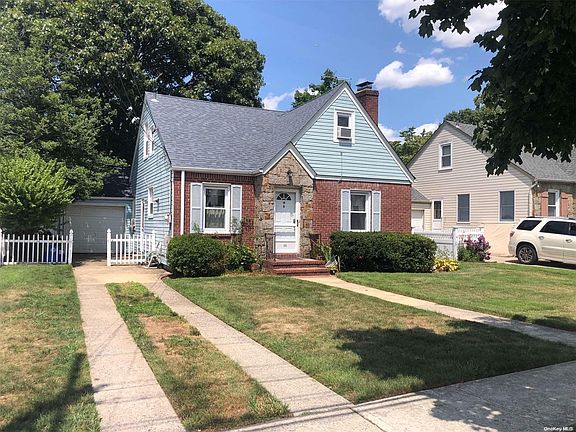 2nd image of 815 Grand Terrace Avenue