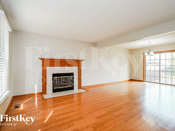 3rd image of 1072 Tarragon Dr