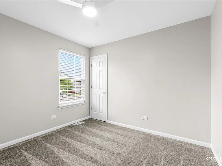 2225 Carpenter Ave — Photo 12