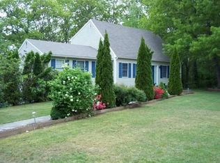 4 Falcon Crest Dr, Johnston, RI 02919
