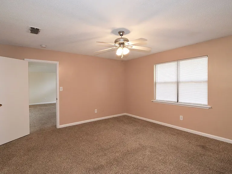 4154 Arlington Rd — Photo 16