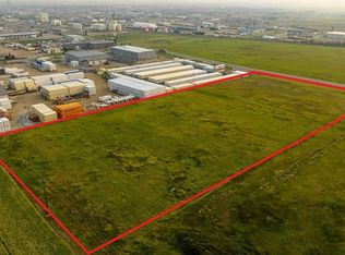 13825 97th St, Grande Prairie, AB T8V 7B6