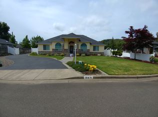 184 Christopher Ct, Winchester, OR 97495