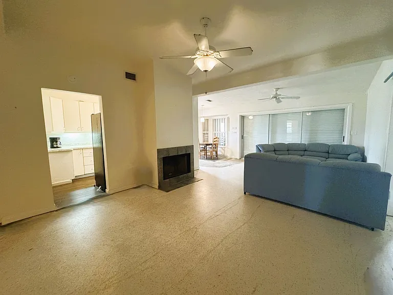 4379 Conway Blvd — Photo 5