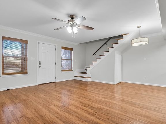 4th image of 101 Hathorn Rd APT 3