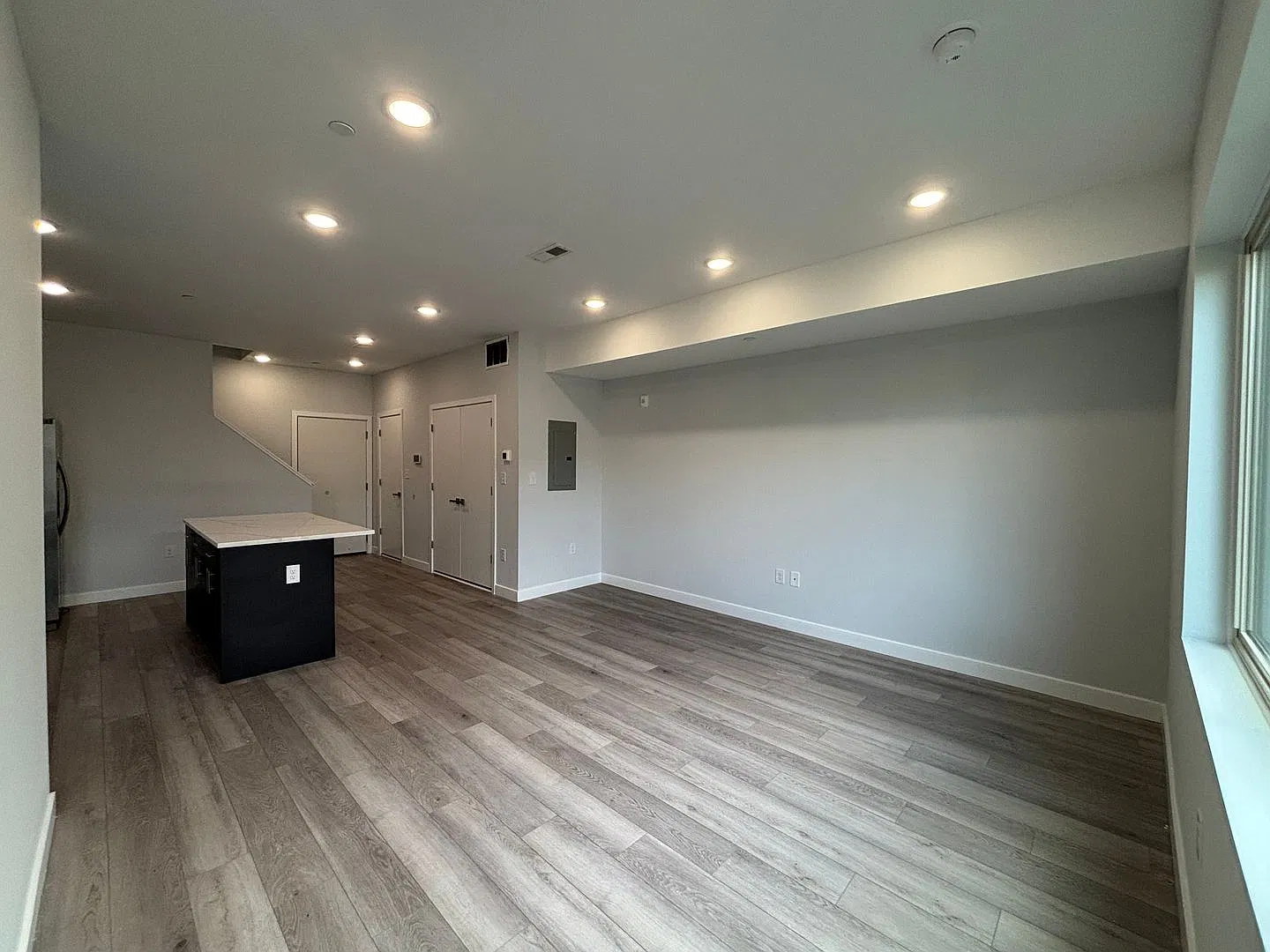 2226 N Franklin St — Photo 4