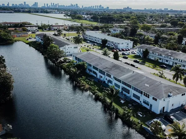 51 NE 204th St APT 19, Miami Gardens, FL 33179