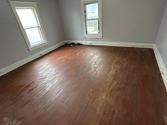 4th image of 415 Adams Ave #3