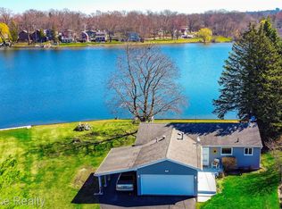 773 Ranveen Dr, White Lake, MI