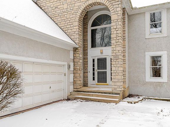 2nd image of 9800 Oxford Cir