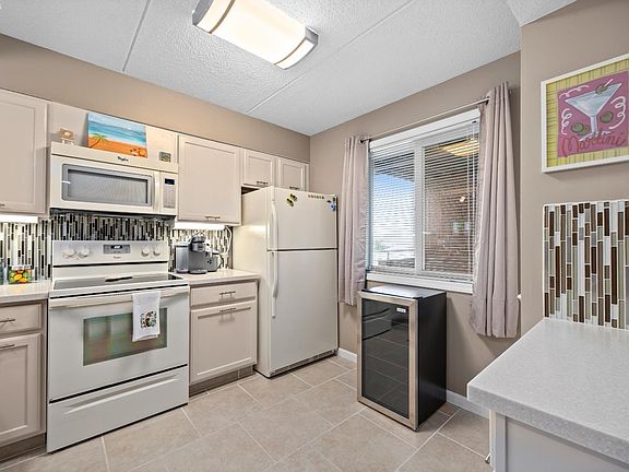 4th image of 42 Marina Point Dr