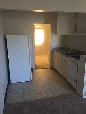 3rd image of 2488 Market Ave APT 04