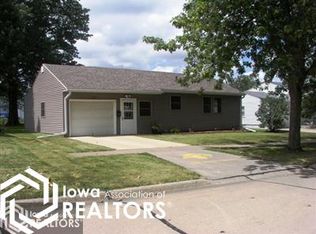 710 S Patrick St, Knoxville, IA 50138