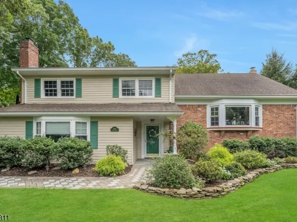 349 Holly Dr, Wyckoff Twp., NJ 07481