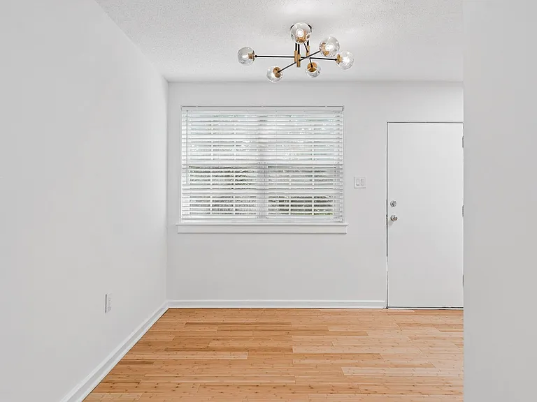 65 Faris Cir — Photo 4
