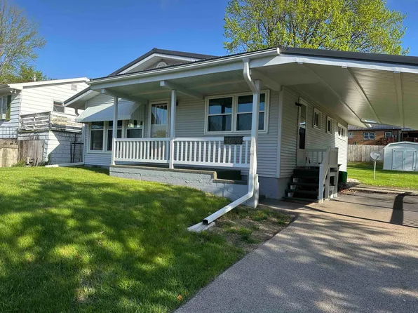 1626 Superior Ave, Savanna, IL 61074