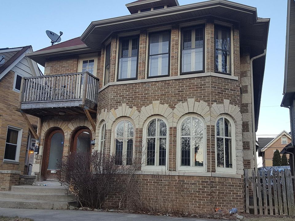 1st image of 3242 N Downer Ave