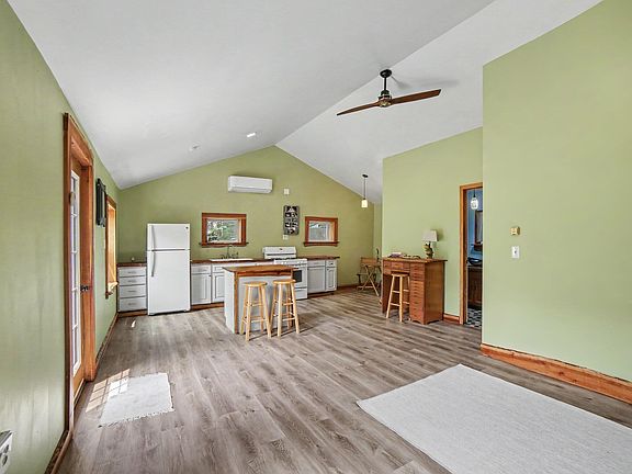 5th image of 1514 S Walhalla Rd