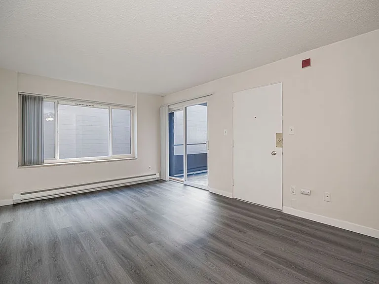 Clift House Apartments — Photo 18