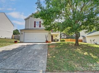 7622 Hidden Creek Dr, Charlotte, NC 28214