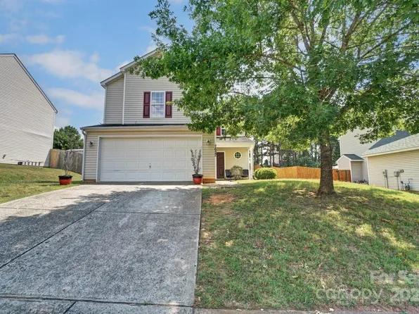 7622 Hidden Creek Dr, Charlotte, NC 28214