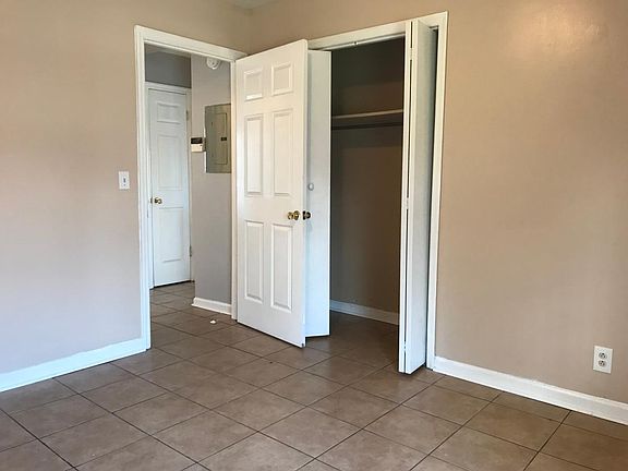 5th image of 306A Prince Ave