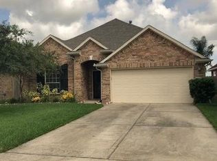 621 Eastwellglen Ln, La Marque, TX 77568