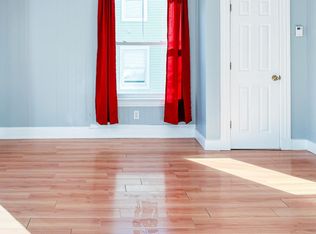 18 Wood St #1, Lewiston, ME 04240