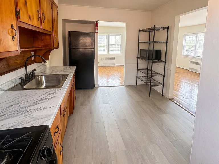 2711 Deerfield Rd — Photo 2