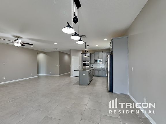 4th image of 1670 Chatsworth Cir