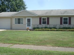 9120 Maple Cir, Windham, OH 44288