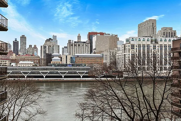 Sold by Corcoran | media 25