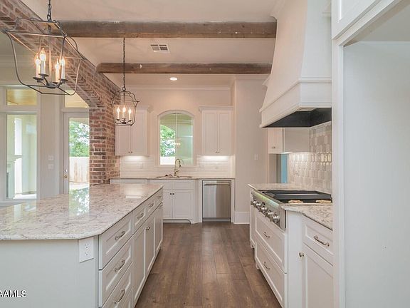 4th image of 105 Glasgow Dr