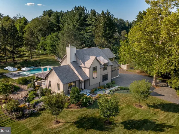 5726 Long Ln, Doylestown, PA 18902