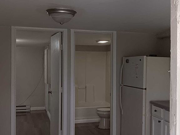 3rd image of 19 Amity Ct #16989969