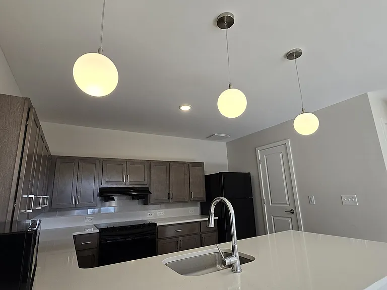 Amity Commons — Photo 7