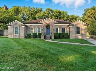 2408 Phoenix Hill Dr, Indian Hills, KY 40207