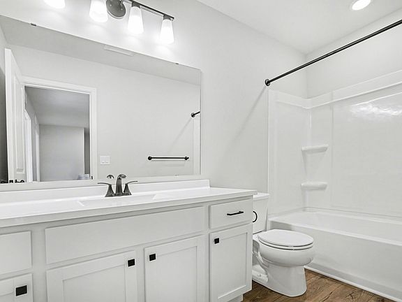 4th image of 1126 Vertex Cir